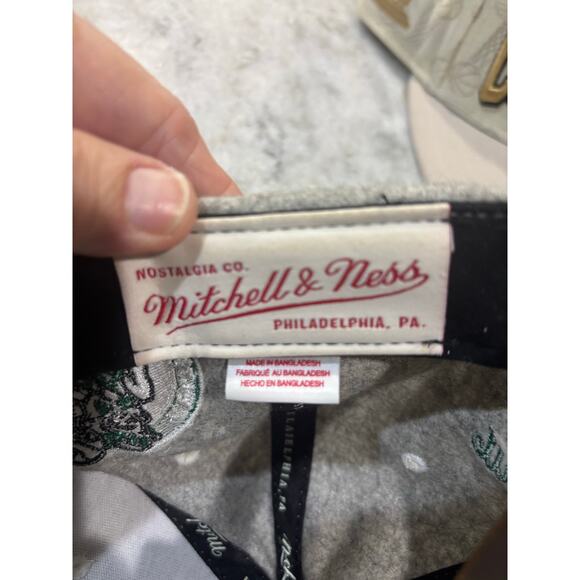 Mitchell & Ness NBA Hardwood Classics Boston Celtics Wool Hat Leather Strapback - Picture 5 of 5